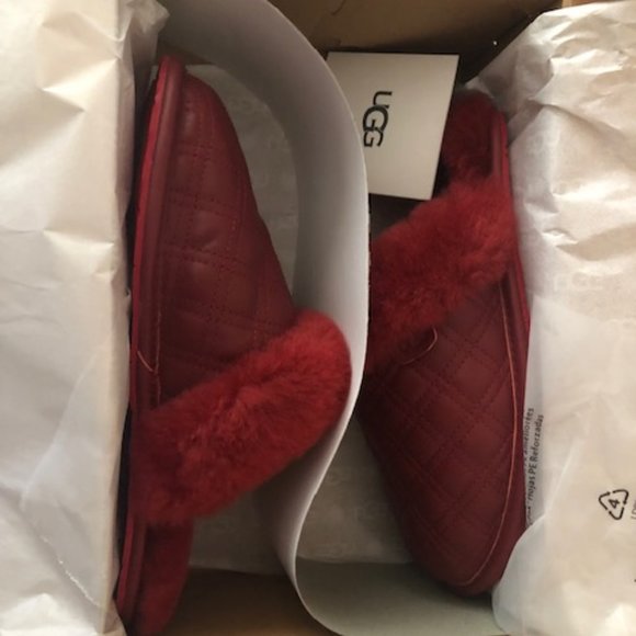 UGG Genuine Shearling Scuffette II Quilted Leather Red Slipper. Size: 8, 9 - Picture 6 of 15